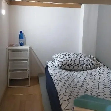 Slippers House Bed & Breakfast