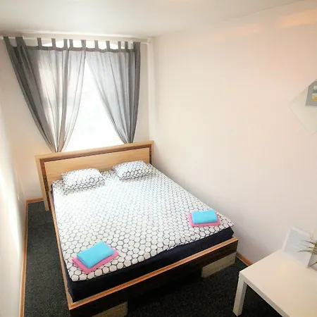 Slippers House Bed & Breakfast 2*